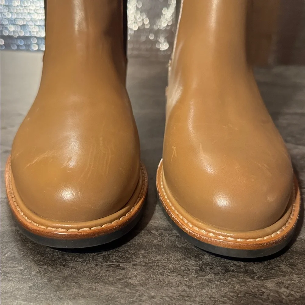 NISOLO Carmen Chelsea Boot 2.0
4.8 Almond Tan Chelsea Boots - Picture 7 of 7